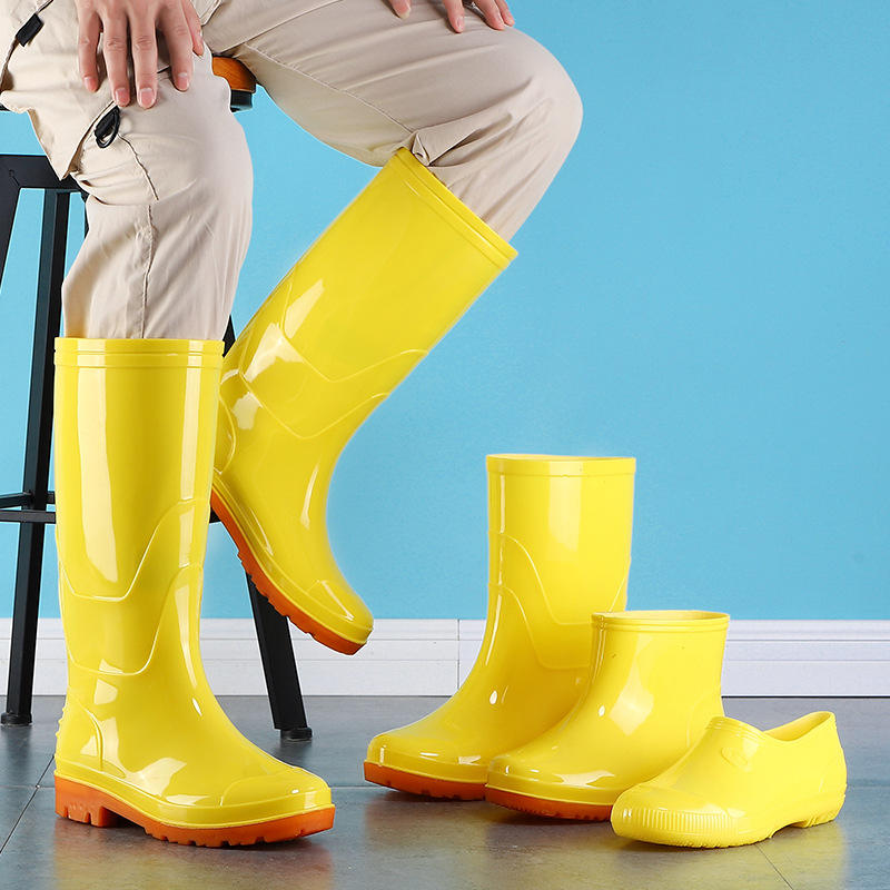 df6b6441-3726-4fcb-8418-1f085f23a467_bottes-de-travail-wellington-jaunes-chaudes-et-résistantes-pour-hommes—différentes-longueurs-disponibles.jpg